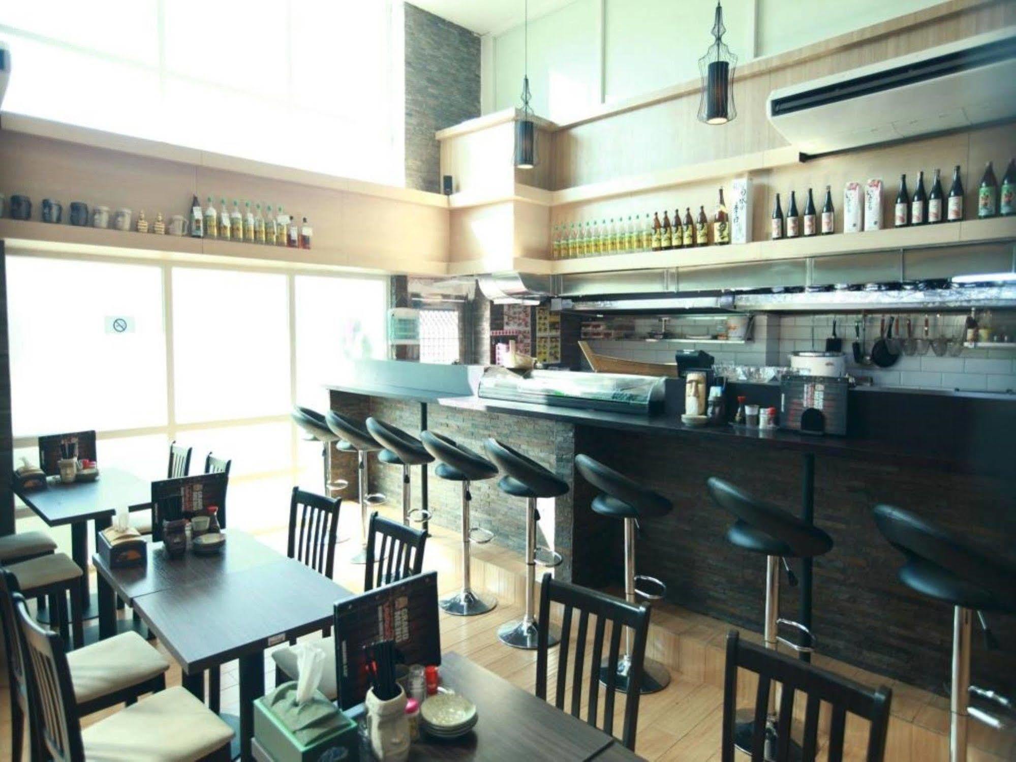 Super Hotel 양곤 외부 사진