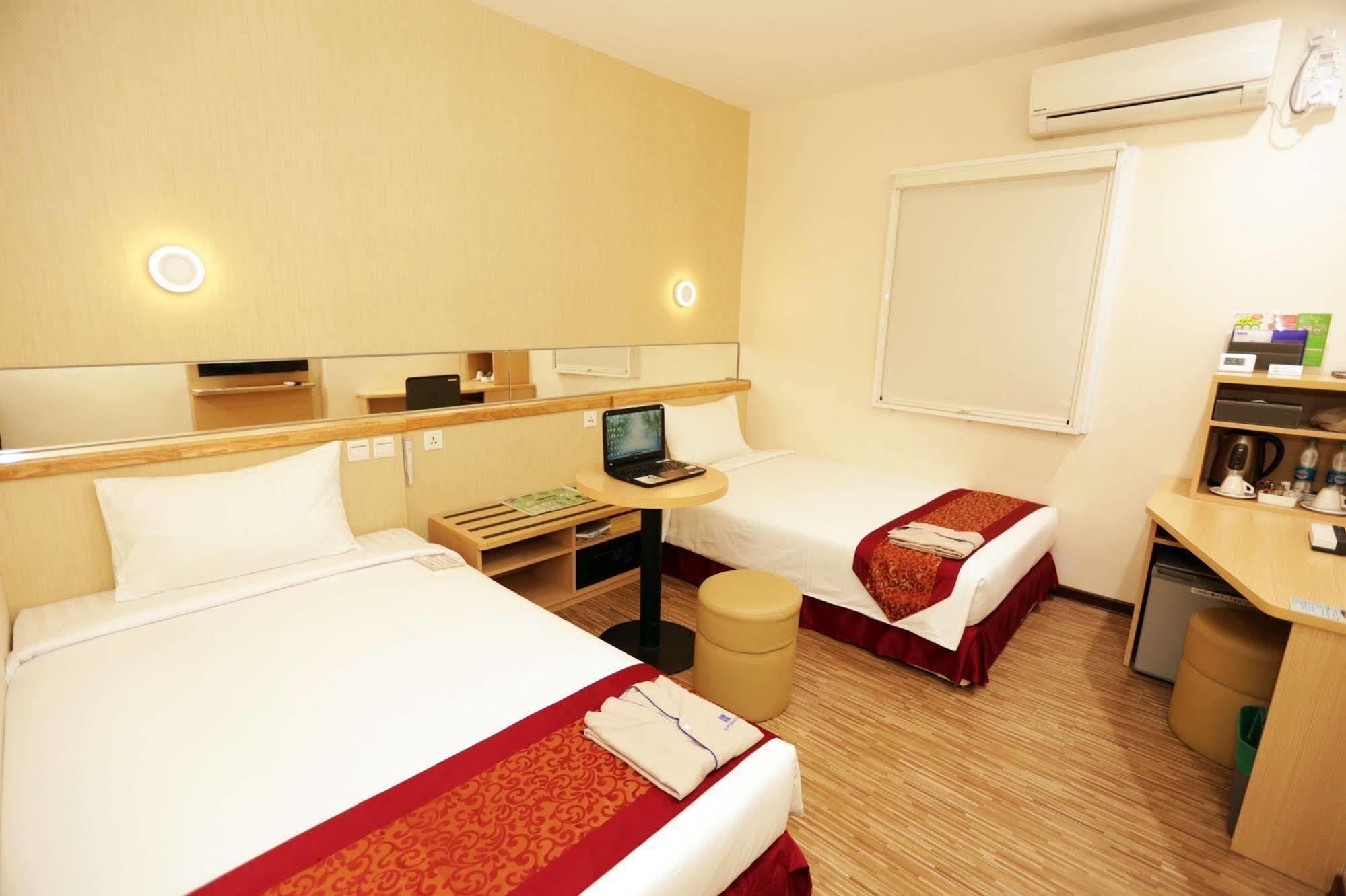 Super Hotel 양곤 외부 사진